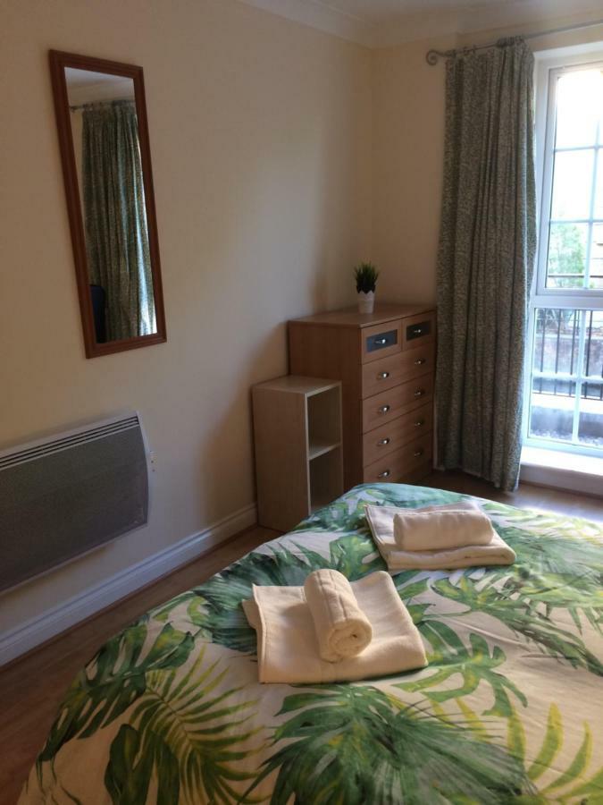 Central Reading Canal Side Apartment Sleeps 4 With Parking Εξωτερικό φωτογραφία