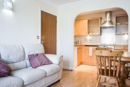 Central Reading Canal Side Apartment Sleeps 4 With Parking Εξωτερικό φωτογραφία