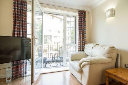 Central Reading Canal Side Apartment Sleeps 4 With Parking Εξωτερικό φωτογραφία