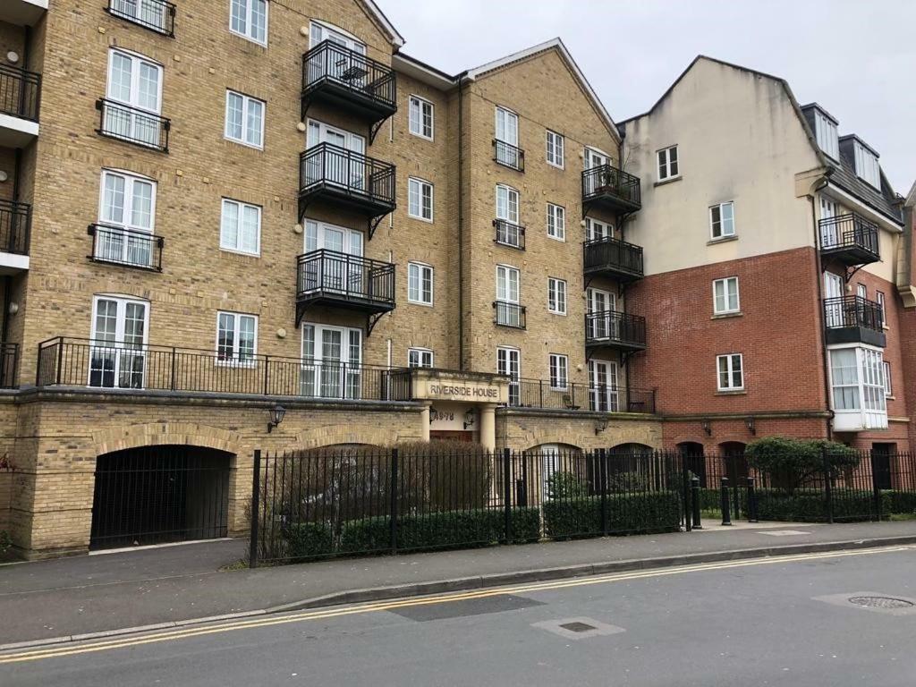 Central Reading Canal Side Apartment Sleeps 4 With Parking Εξωτερικό φωτογραφία